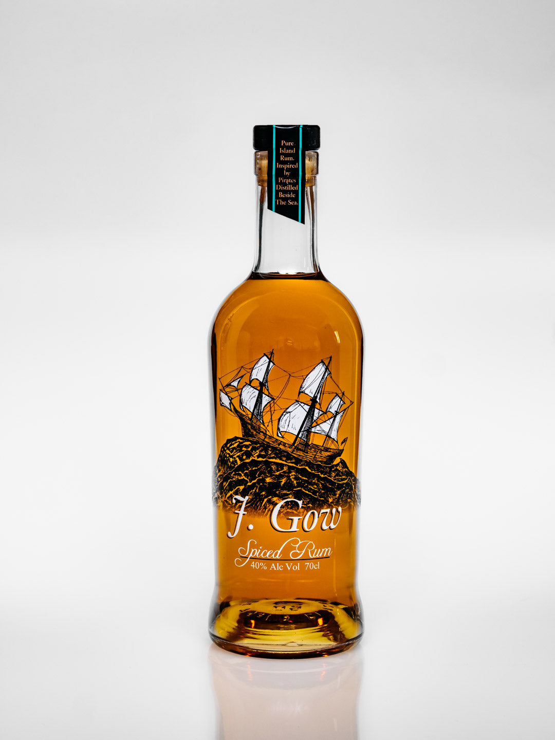 J Gow - Spiced Rum (70cl, 40%)